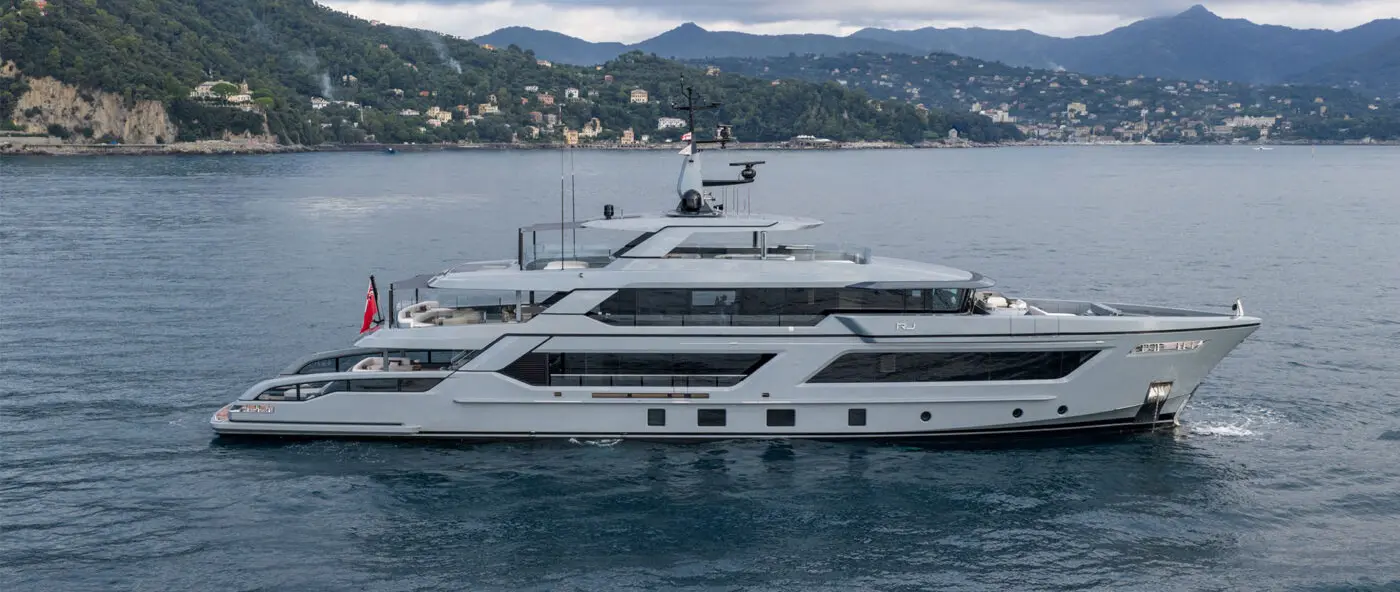 CdM news - Cantiere delle Marche presents RJ