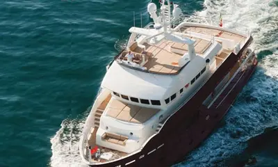 CdM news - The Darwin Class 86'