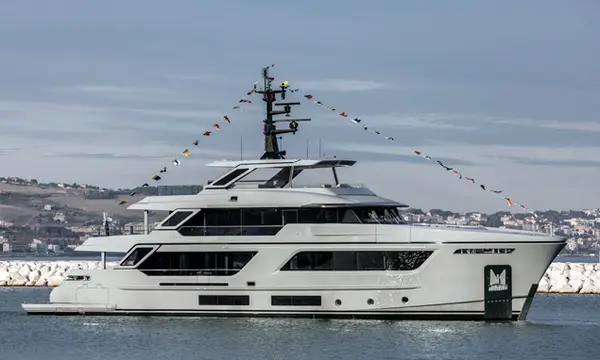 CdM news - RJ 115' Pazienza launched