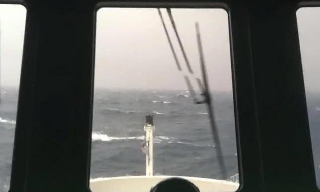 CdM news - M/Y Percheron sailing with a 55 knots wind