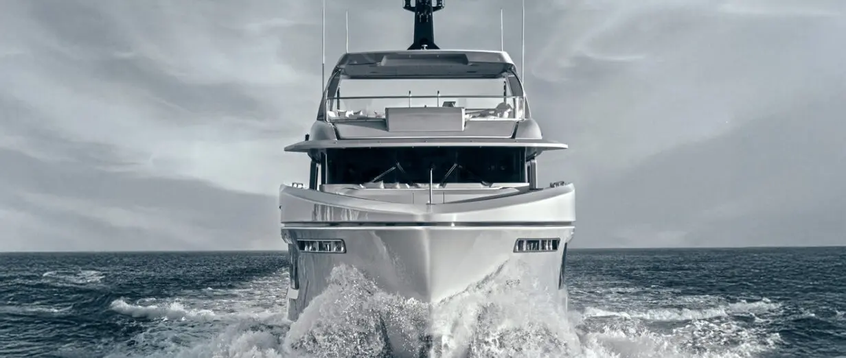 35m STELLAMAR Shows the Engineering Behind Italian Explorer Yachts — official source image