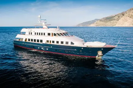 CHARISMA - Damen Yachting official image