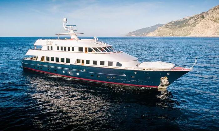 CHARISMA - Damen Yachting official image