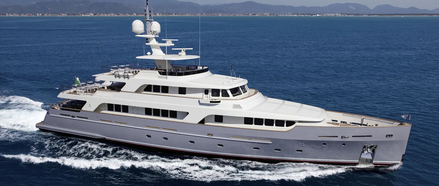 Codecasa news - SALE OF THE CODECASA 42 – VINTAGE SERIES – HULL F75