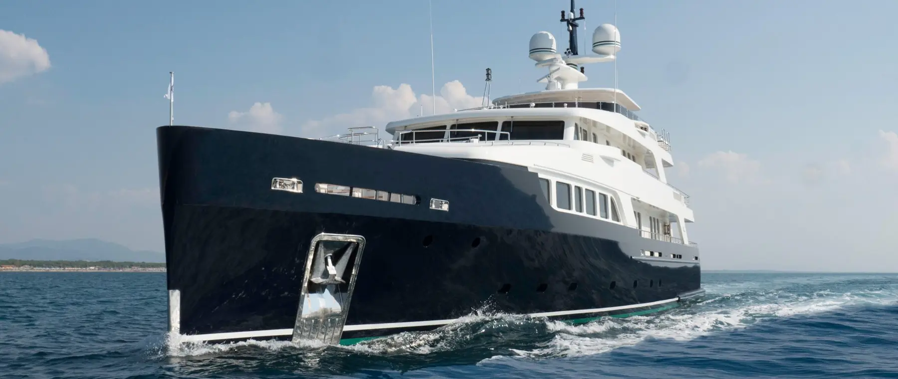 Codecasa news - CODECASA 43 FULL BEAM – VINTAGE SERIES – HULL F76 – PHOTO SHOOTING