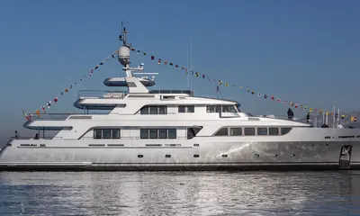Codecasa news - CODECASA 43 FB – Vintage Series – HULL C122