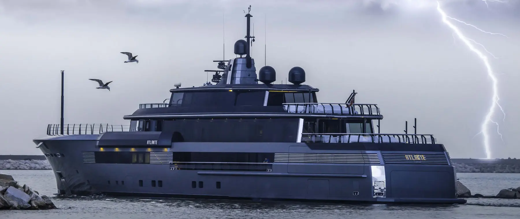 CRN DELIVERS THE NEW 55 M “ATLANTE” AND “EIGHT” 46 M, THE FIRST REFIT OF A CRN YACHT - CRN news image