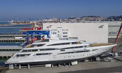 CRN positions the new 79-Metre yacht on the slipway. - CRN news image