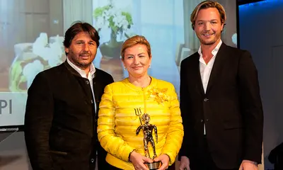 M/Y CRN Chopi Chopi 80m given an award at the "SHOWBOATS DESIGN AWARDS 2014" - CRN news image