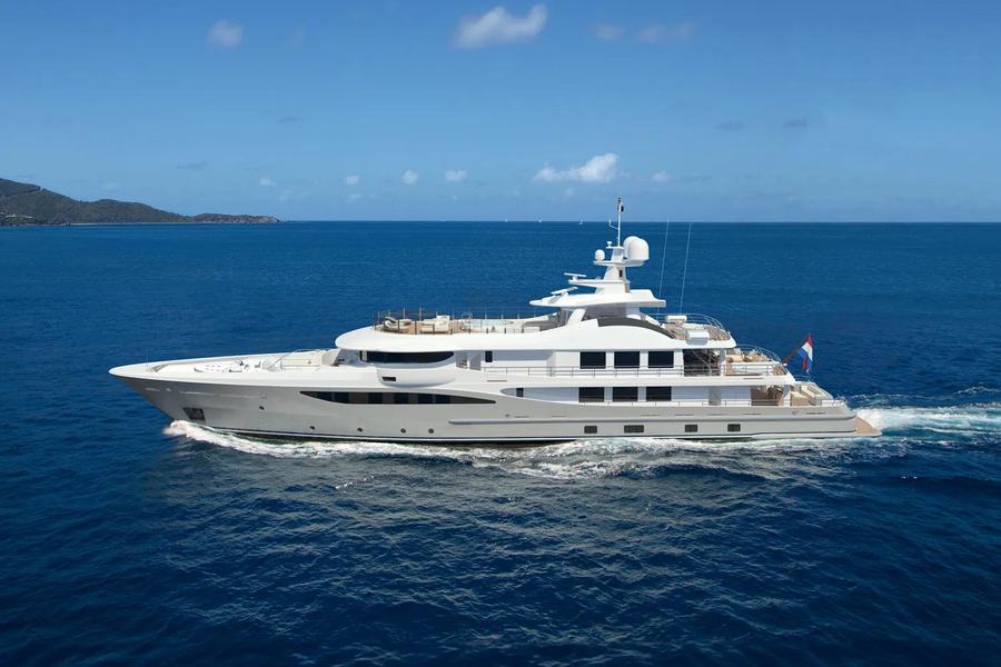 DEEP BLUE - Damen Yachting official image