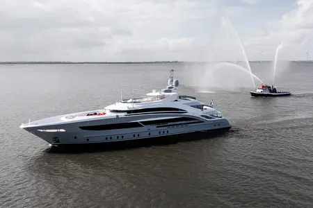 Heesen delivers the 50-metre smart-custom with a hybrid propulsion named Cinderella Noel IV. press image