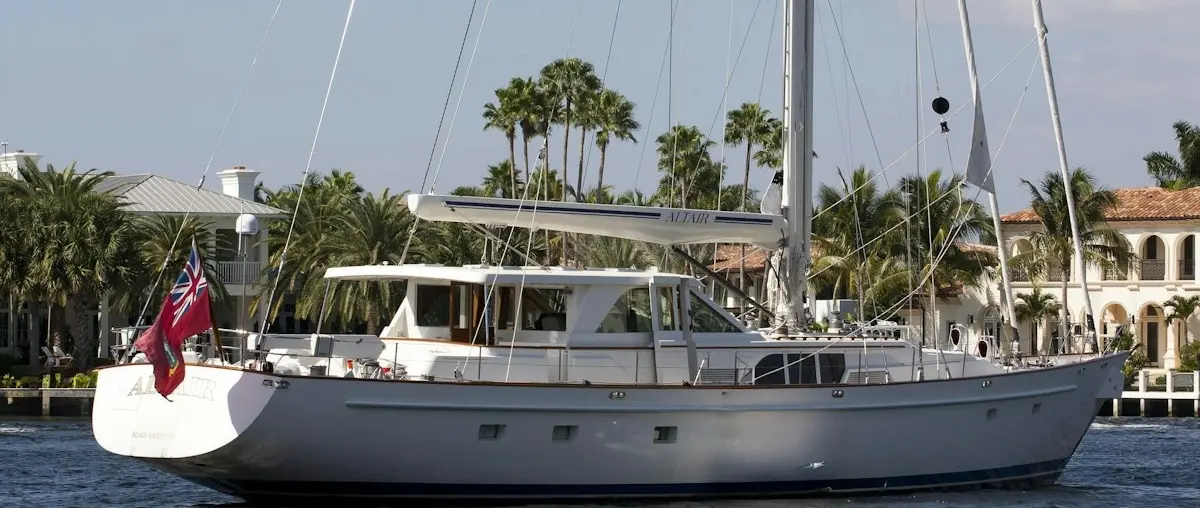 29m Derecktor Sailing Yacht ALTAIR Offered at November Auction — source image