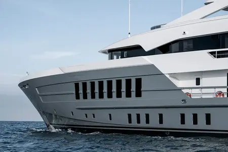 MY Reliance - Heesen official image