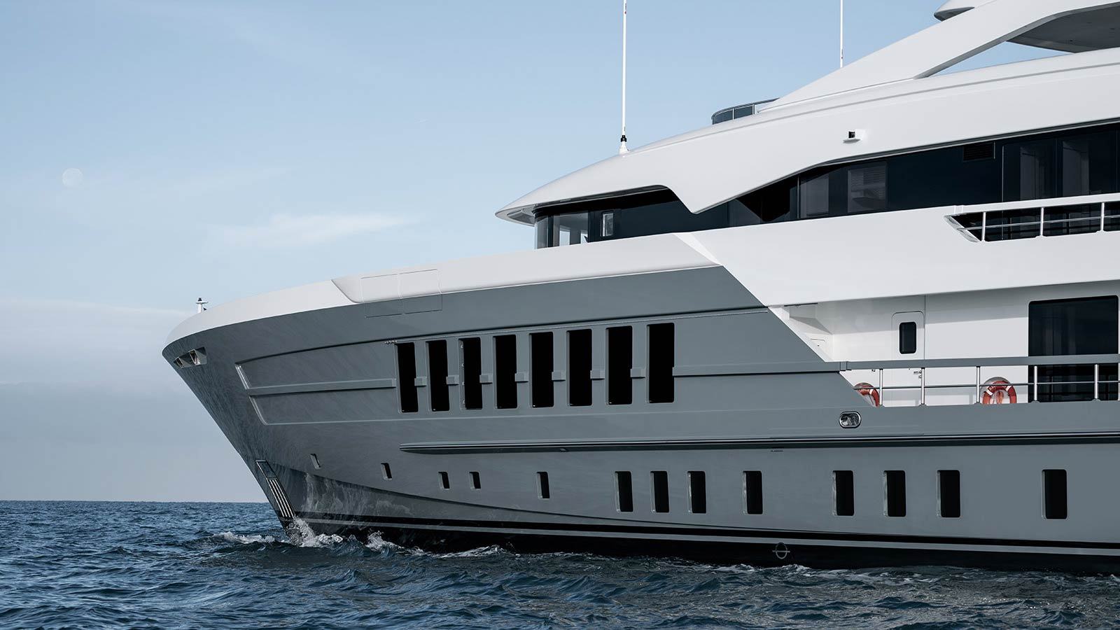 MY Reliance - Heesen official image