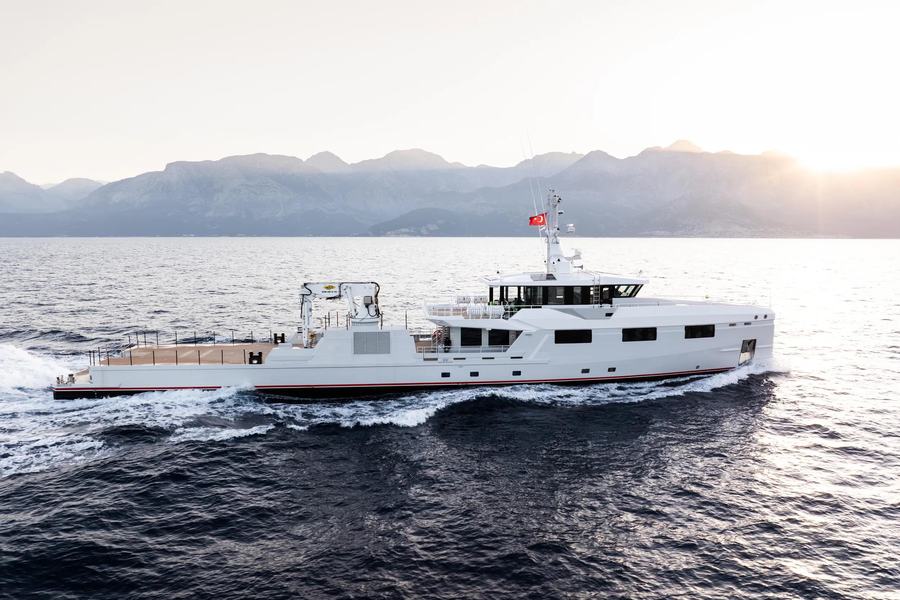EMOTIONAL - Damen Yachting official image