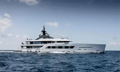 ENTOURAGE - Damen Yachting official image