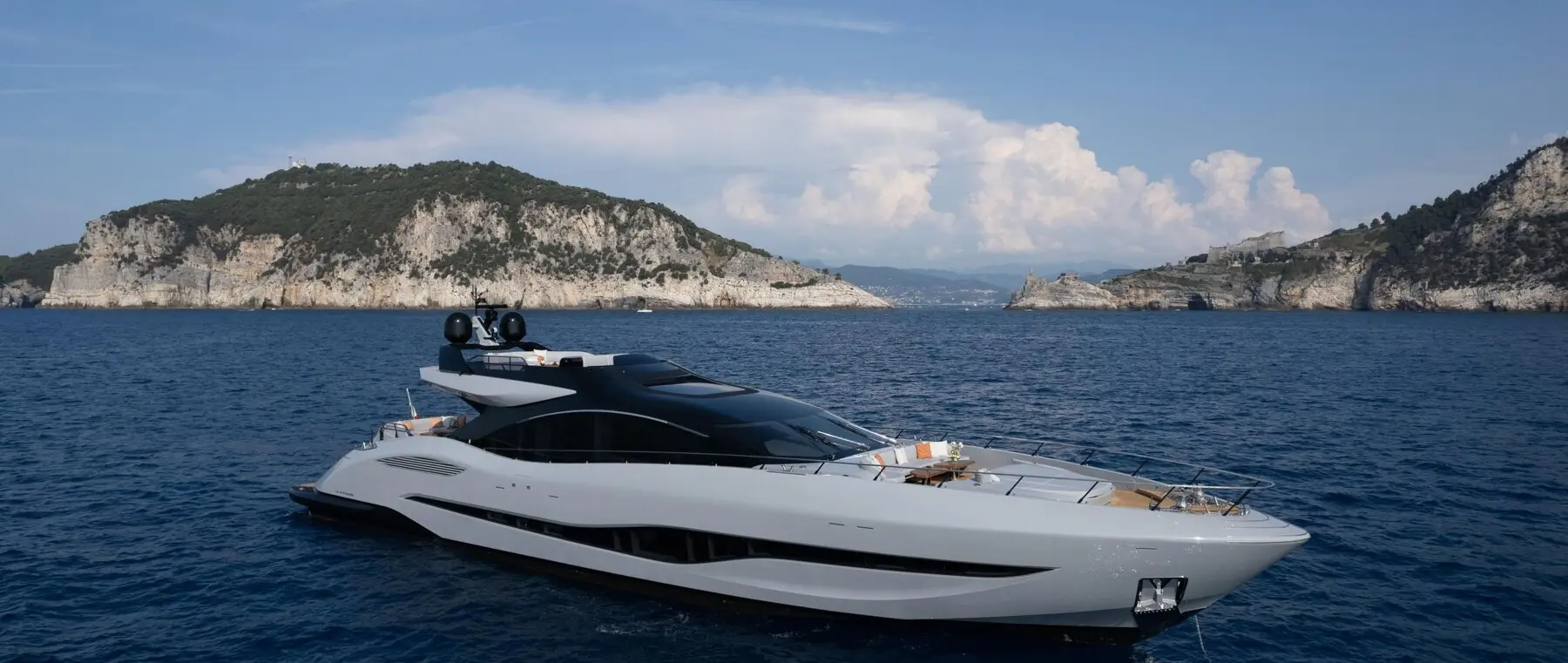 Mangusta 104 REV EREIVA Reduced Again to €8.95 Million — official image