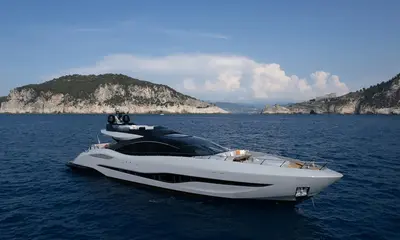 EREIVA — Mangusta 104 REV — Fraser 2026