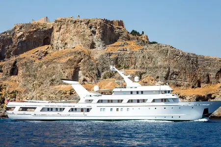 ESMERALDA — Fraser official image 2
