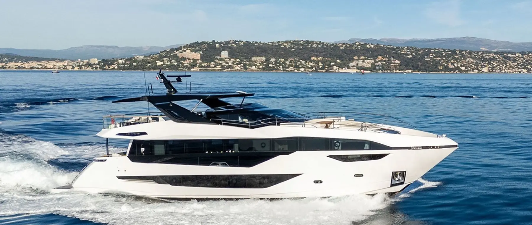 Sunseeker FAMILY SPIRIT Reduced to €10.995 Million — official image