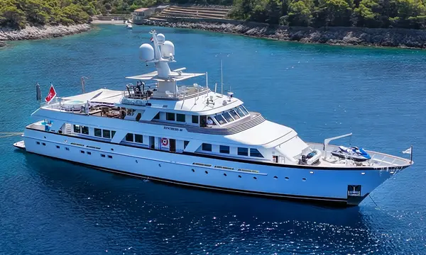 42m Feadship SYNTHESIS 66 Enters IYC Sales Fleet After 2022 Refit — source image