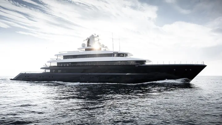 Drizzle - Feadship official catalogue image