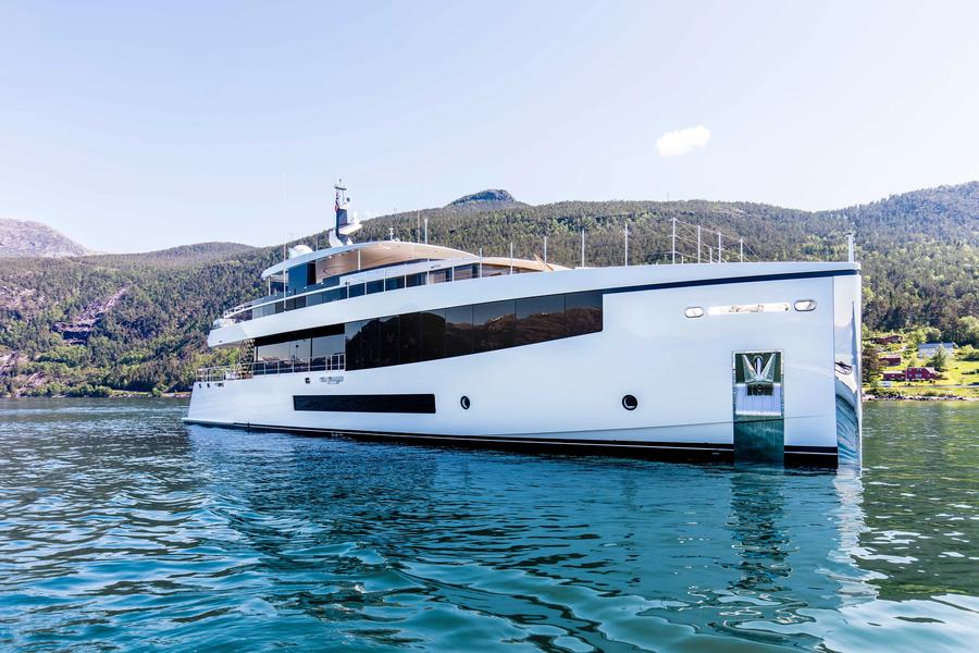 Feadship Kamino 2016