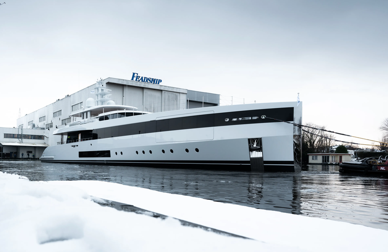 Feadship Les Cinq 2025