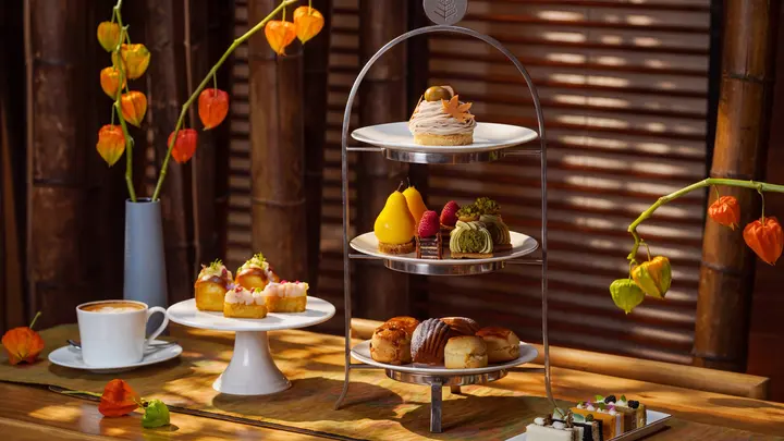 Autumn afternoon tea at Four Seasons Hotel Beijing official image