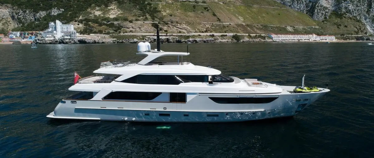 Fraser Adds 38m Sanlorenzo SUPERNOVA to Sales Fleet — source image