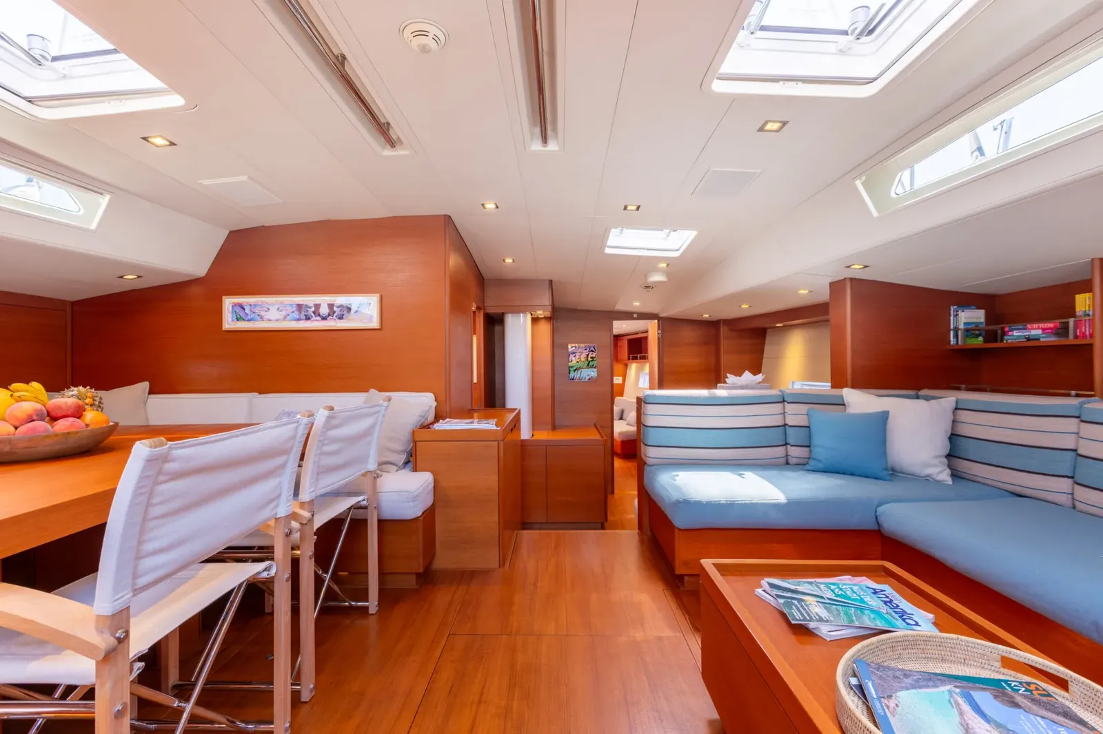 Southern Wind SW100 S/Y Friday interior view