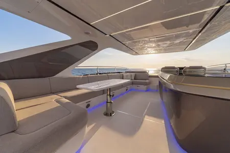 Galeon 800 FLY — official Galeon image 05