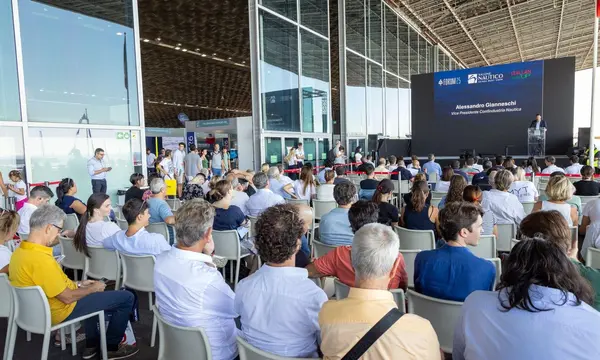 Eleven Marine Startups Pitch Digital and Energy Technology at Genoa Show — source image