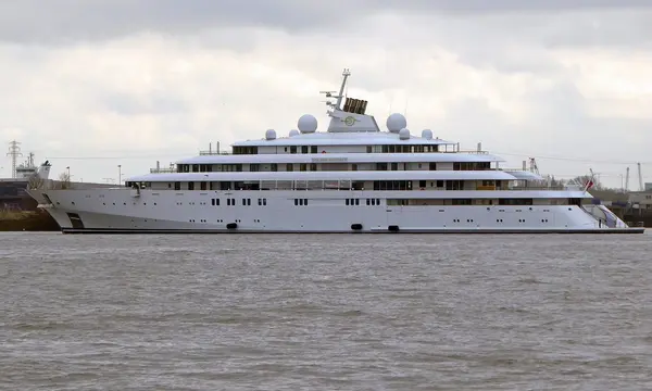 Golden Odyssey 2015 yacht, photo Wolfgang Fricke (CC BY 3.0)