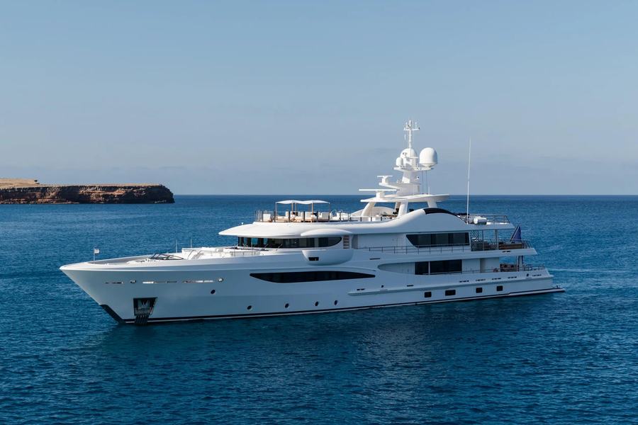 HALO - Damen Yachting official image