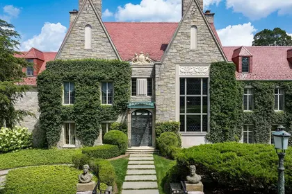 Stamford’s Hillandale Estate Offers 268 Acres, a Private Lake and Four Guest Residences — verified official source image