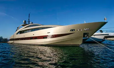 120 | ISA Yachts official image