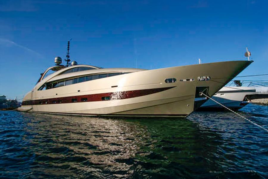 120 | ISA Yachts official image