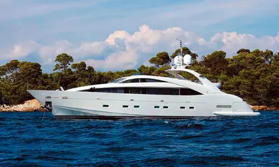 Happy Hour | ISA Yachts official image