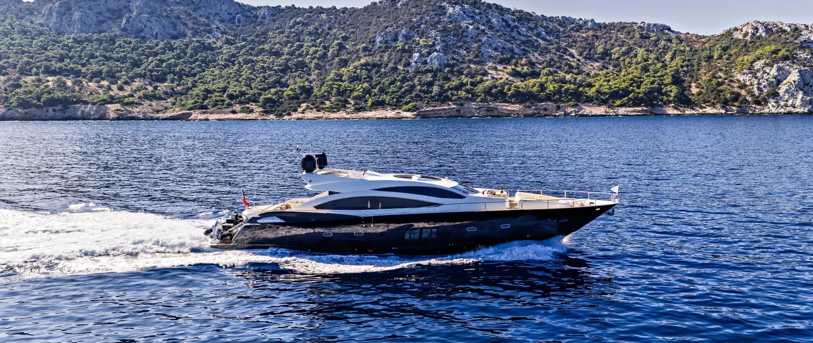 Official IYC — BLADE 6 2026 sales listing