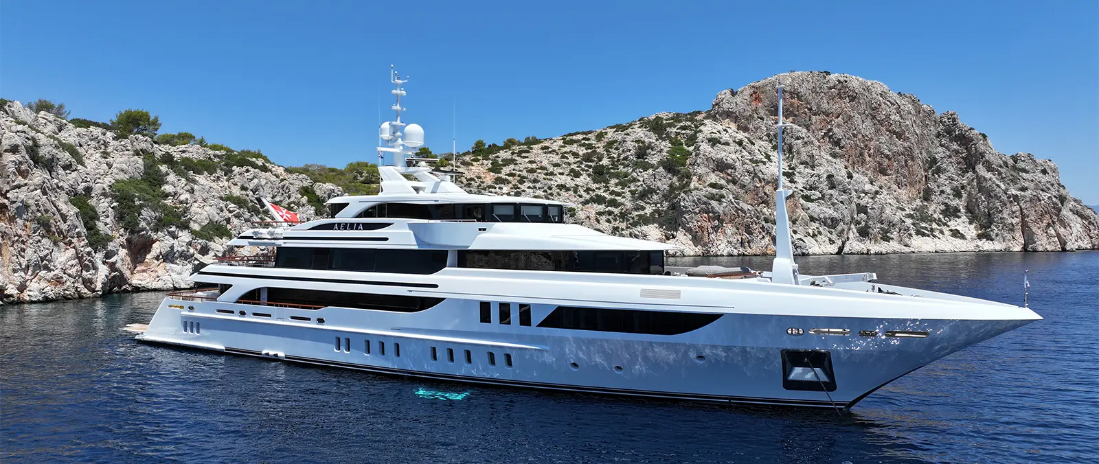 IYC Benetti AELIA official sale image 2026