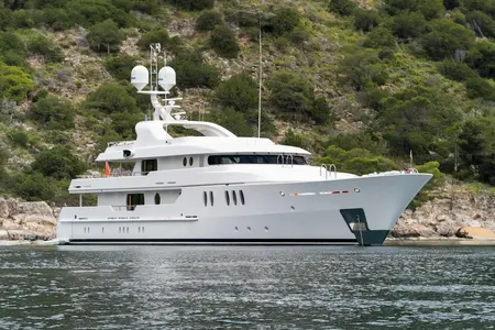 JAZ - Damen Yachting official image