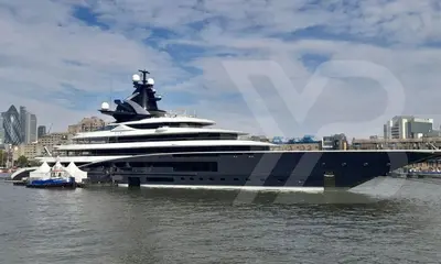 122m Lürssen Kismet Returns to London for Third Consecutive Autumn — source image
