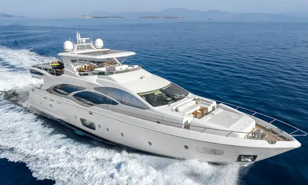 30m Azimut KOUKLES Heads to No-Reserve Auction — source image
