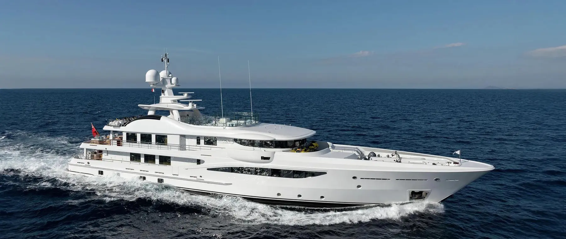 LA MIRAGE - Damen Yachting official image