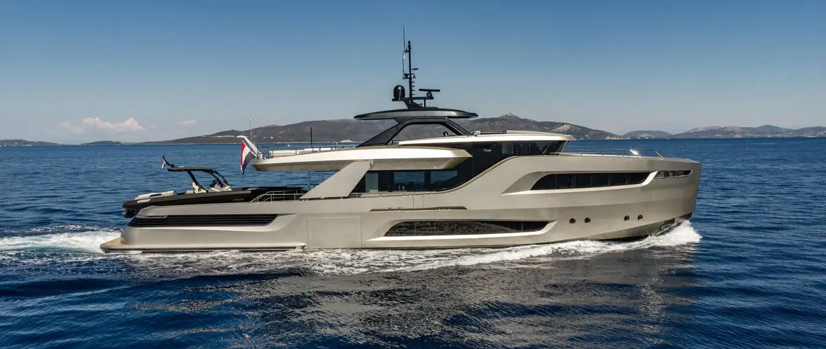 33m Holterman LADY FLEUR Enters Fraser Sales Fleet — source image