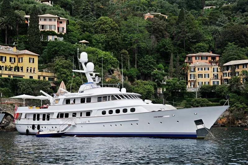 LADY GEORGINA - Damen Yachting official image