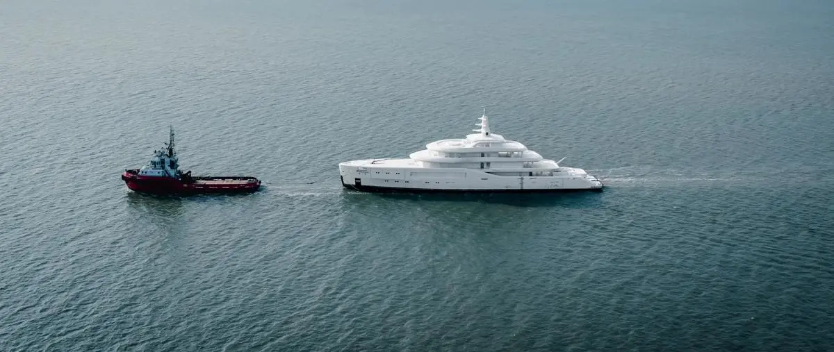 Latest Amels 80 arrives in Vlissingen for outfitting press image