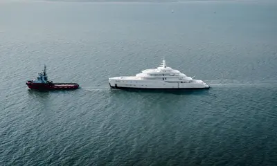 Latest Amels 80 arrives in Vlissingen for outfitting press image