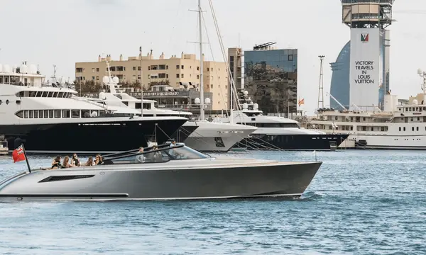 Superyacht at Marina Port Vell Barcelona — Source: Marina Port Vell